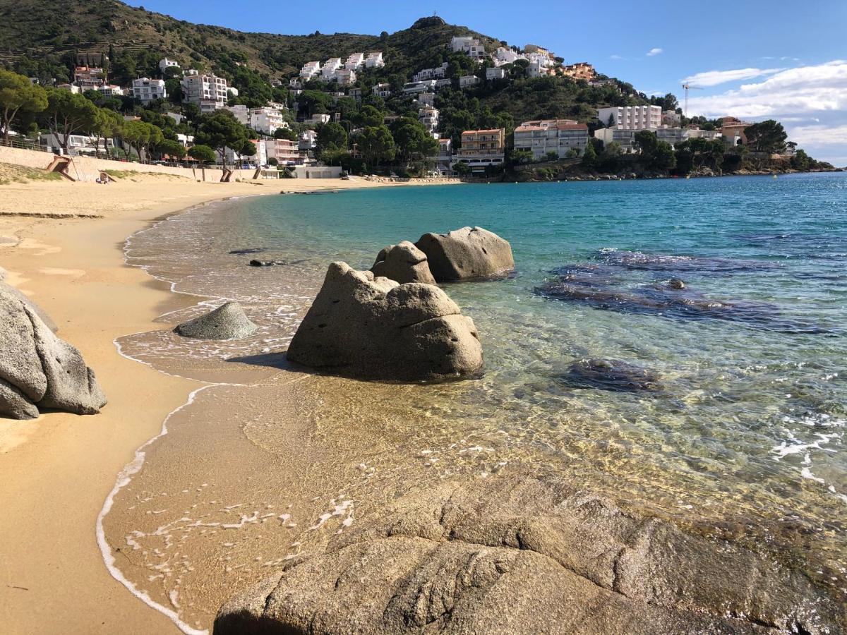 Santa Beach Росес Екстериор снимка